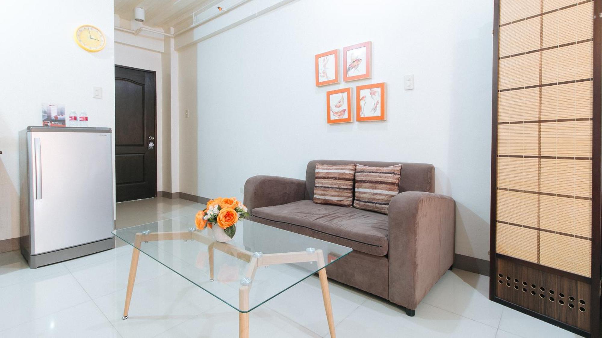 فندق ريد دورز آت كاسل باراناك Paranaque City المظهر الخارجي الصورة